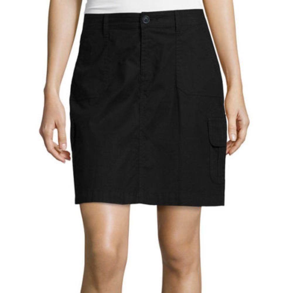 St. John's Bay Solid Black Cargo Twill Skort